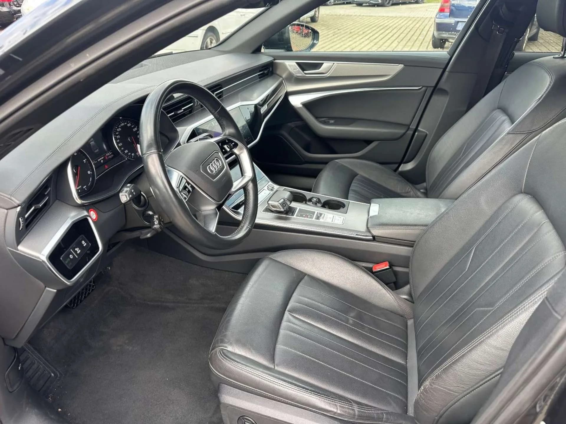 Audi A6 фото 6