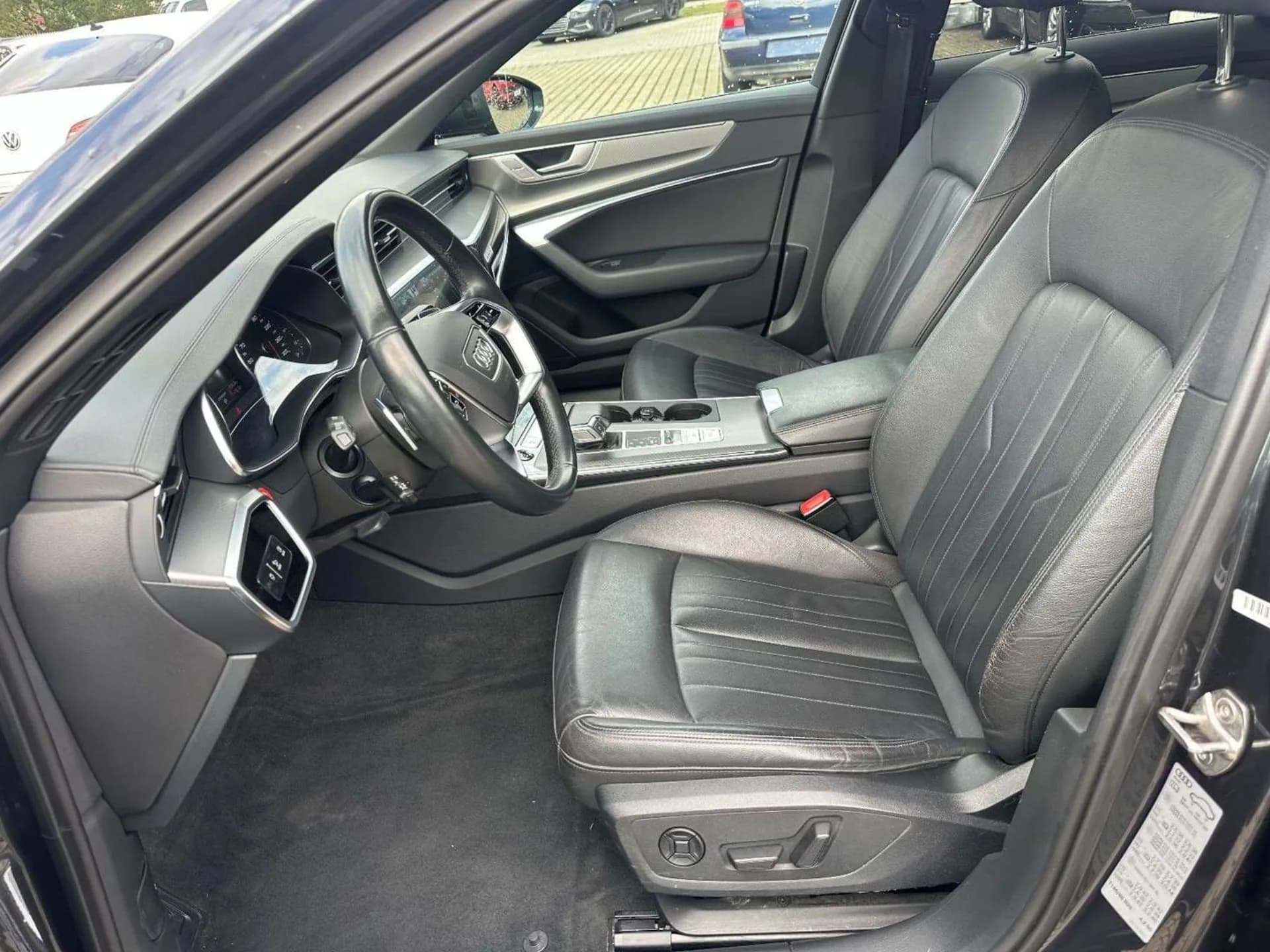 Audi A6 фото 8