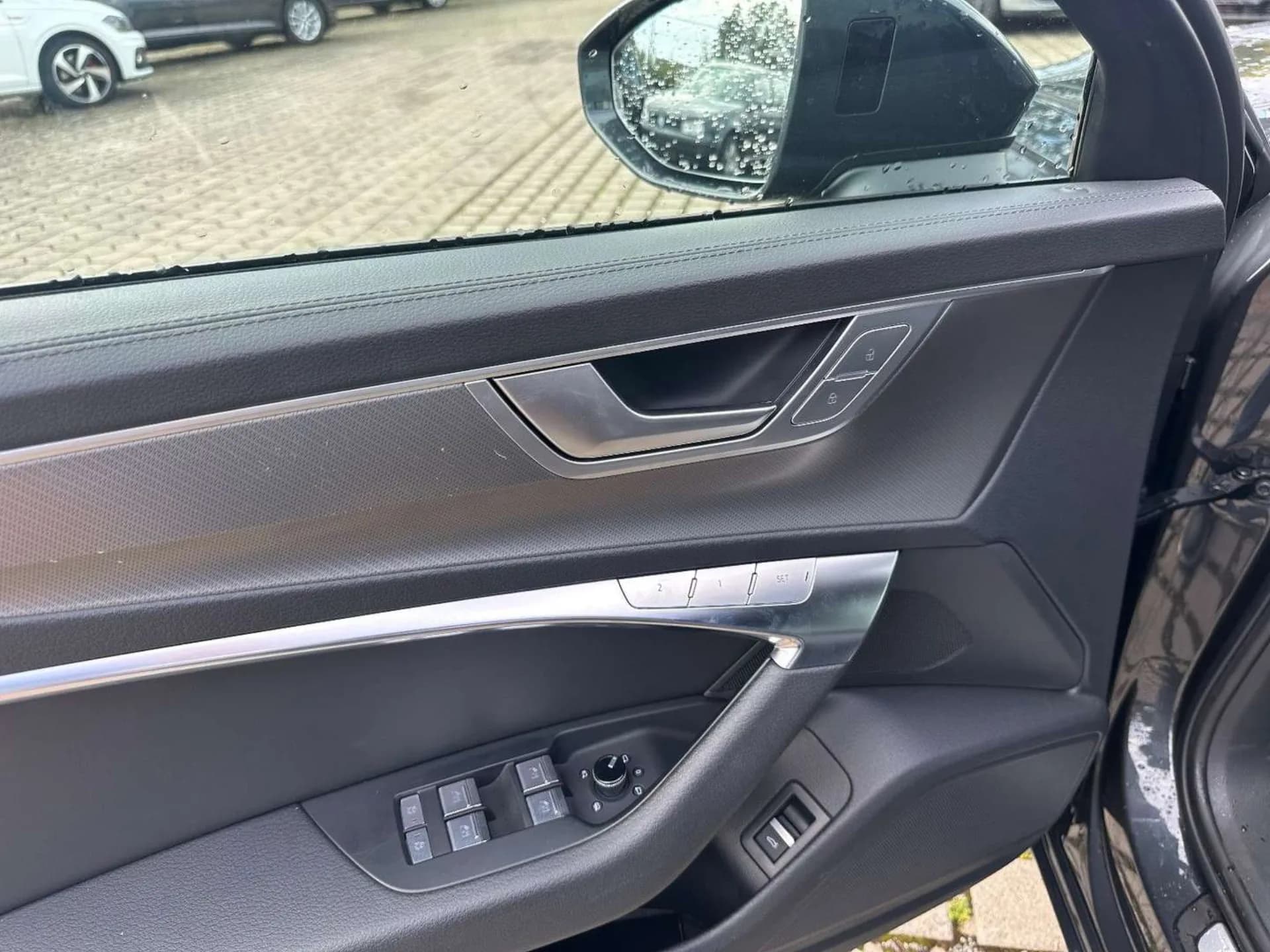 Audi A6 фото 13