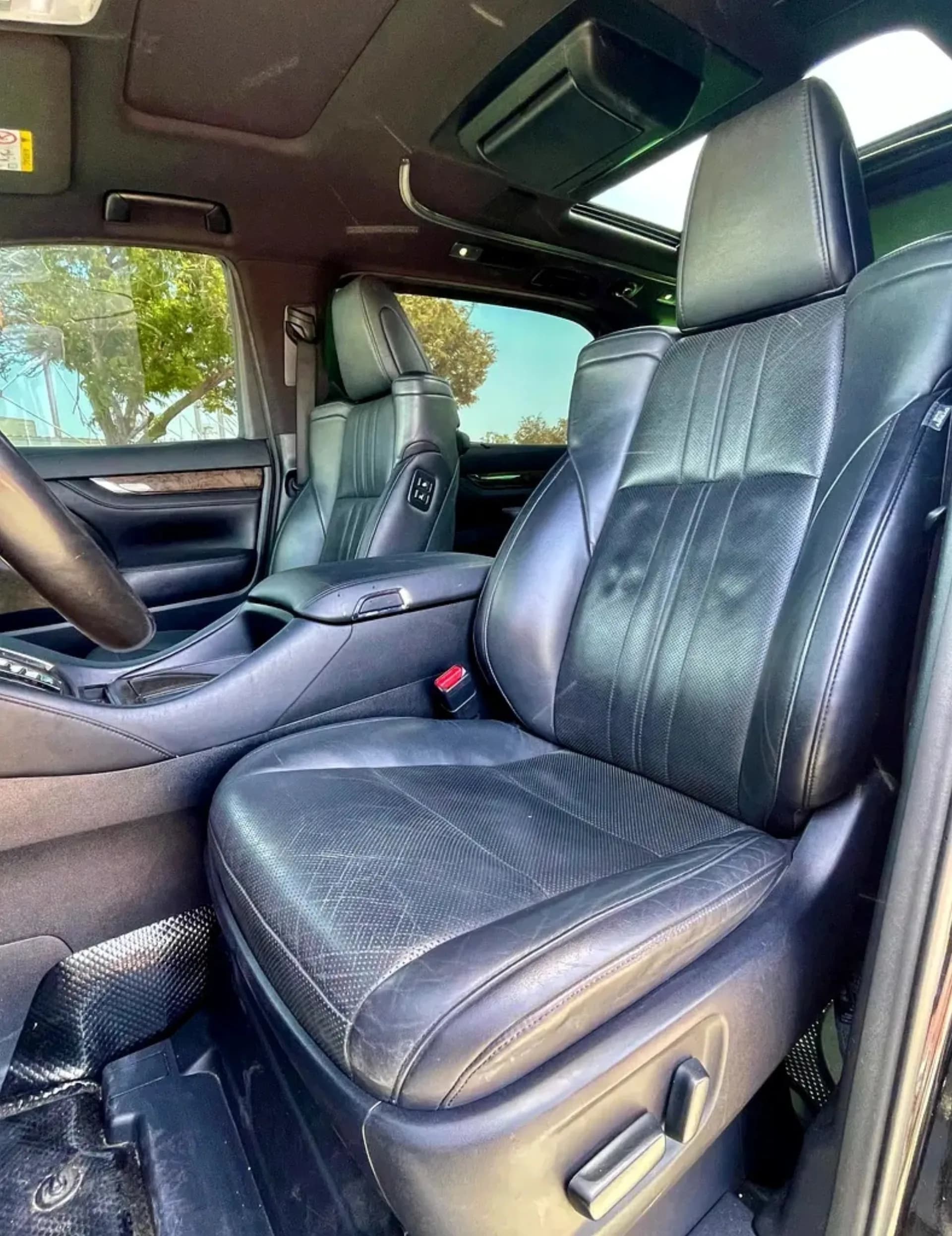 Toyota Alphard фото 7