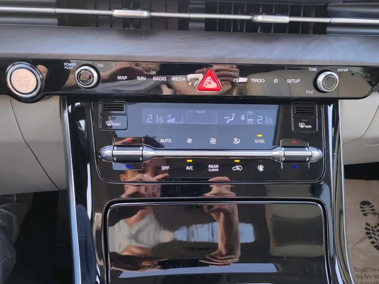 Kia Carnival фото 18