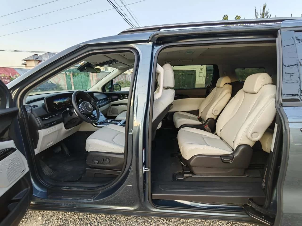 Kia Carnival фото 5