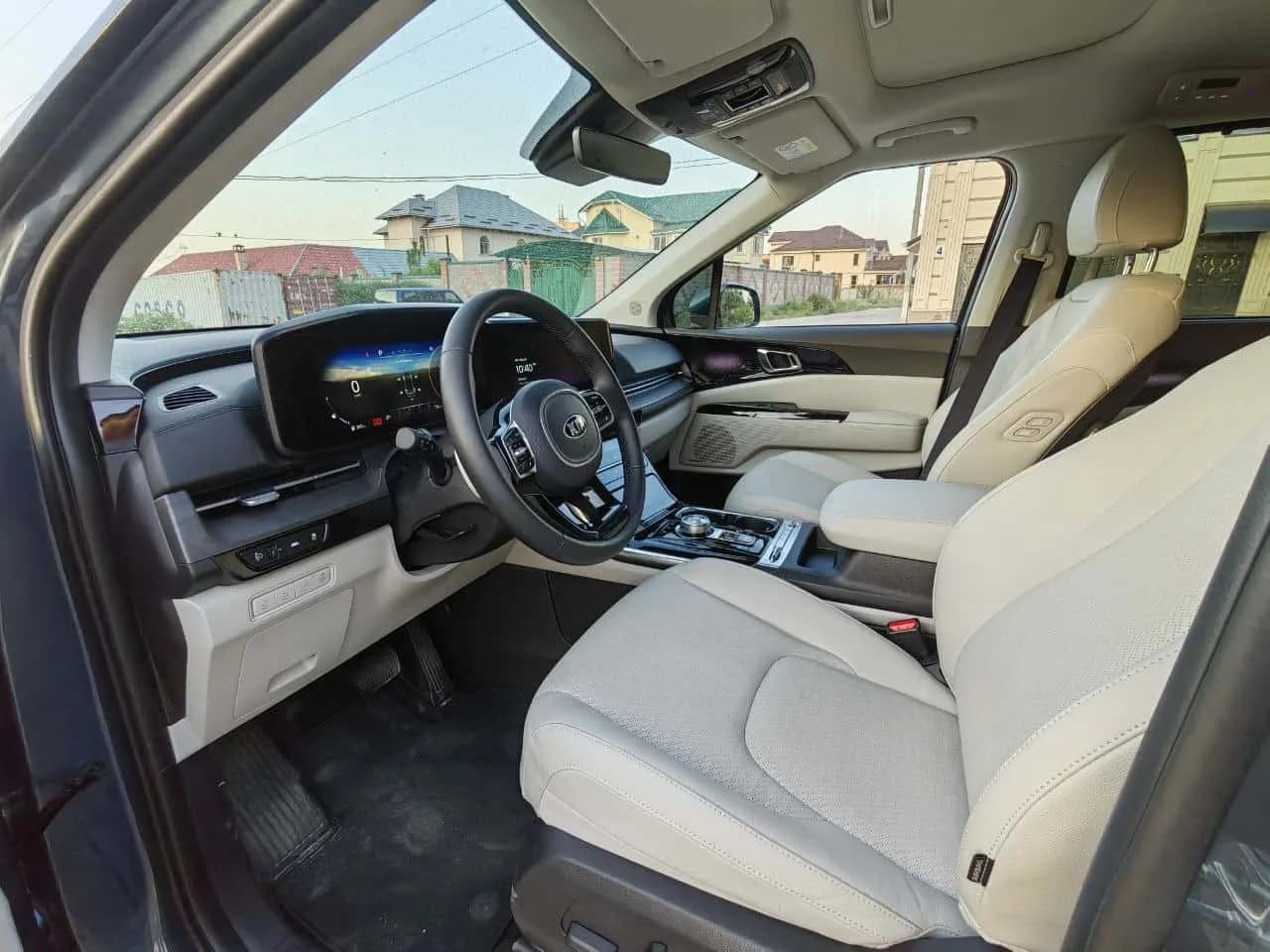 Kia Carnival фото 6