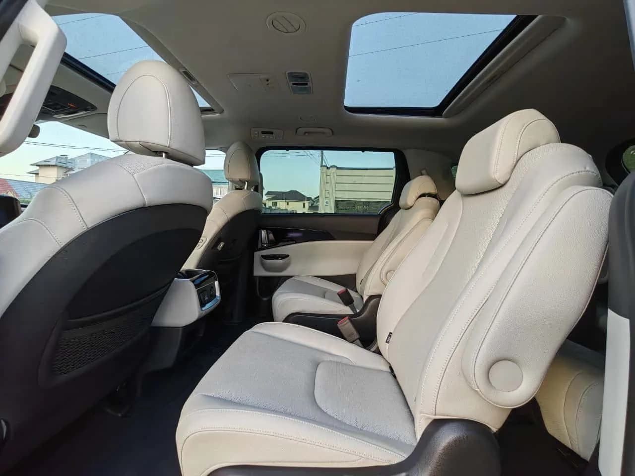Kia Carnival фото 8