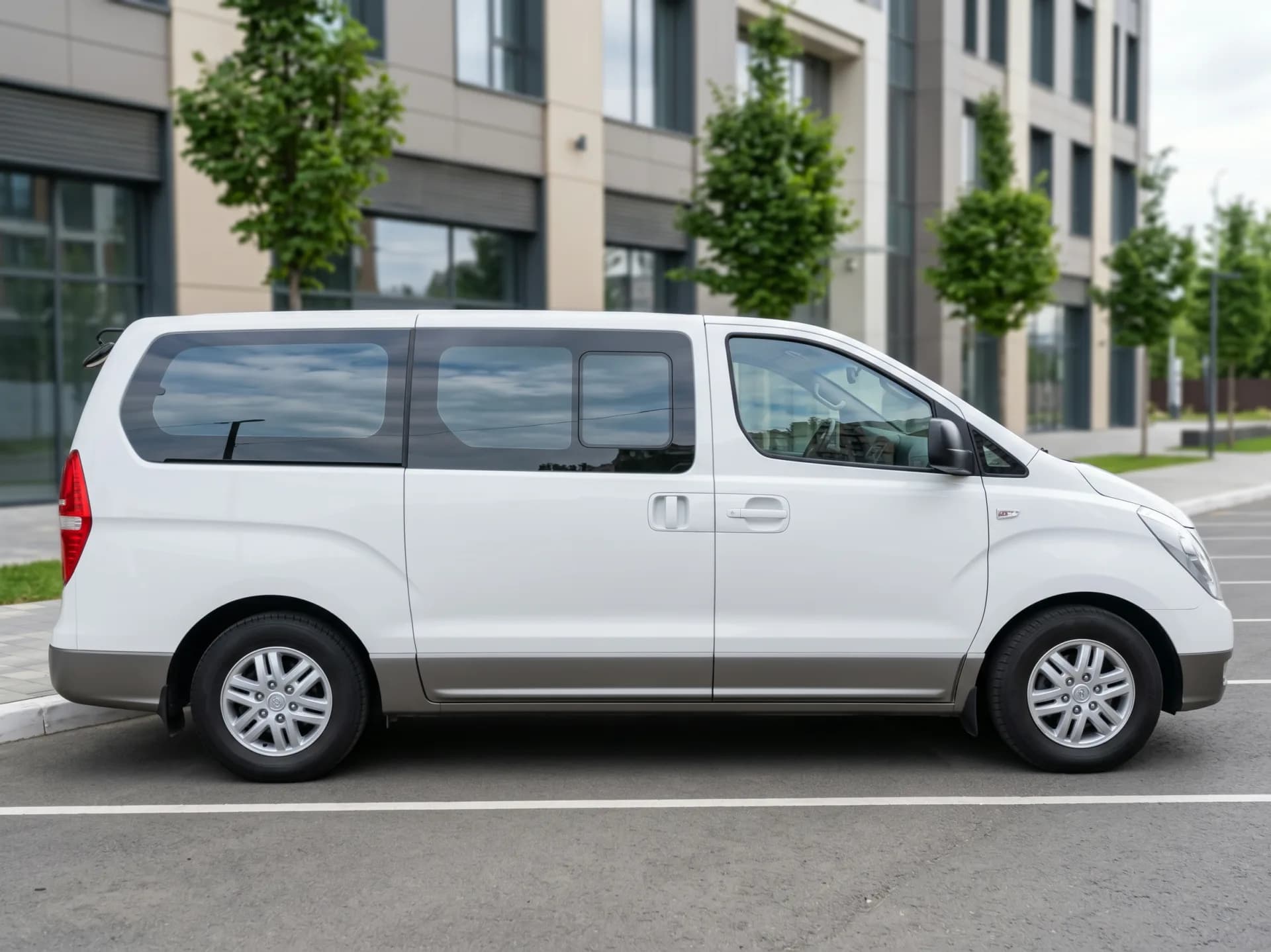 Hyundai H1 фото 2