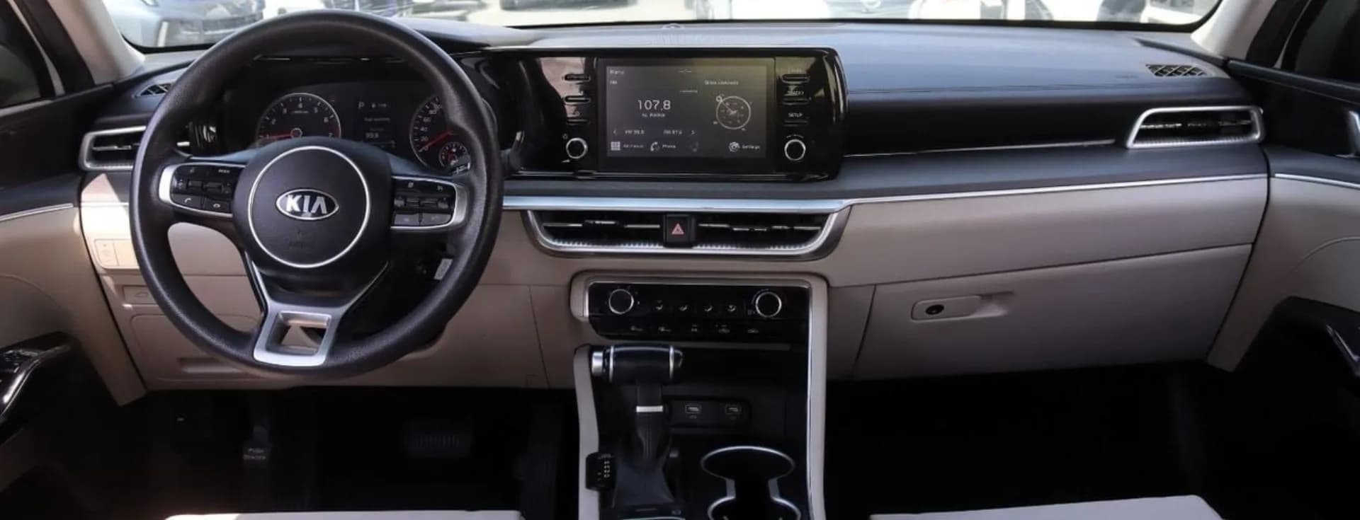 Kia K5 фото 9