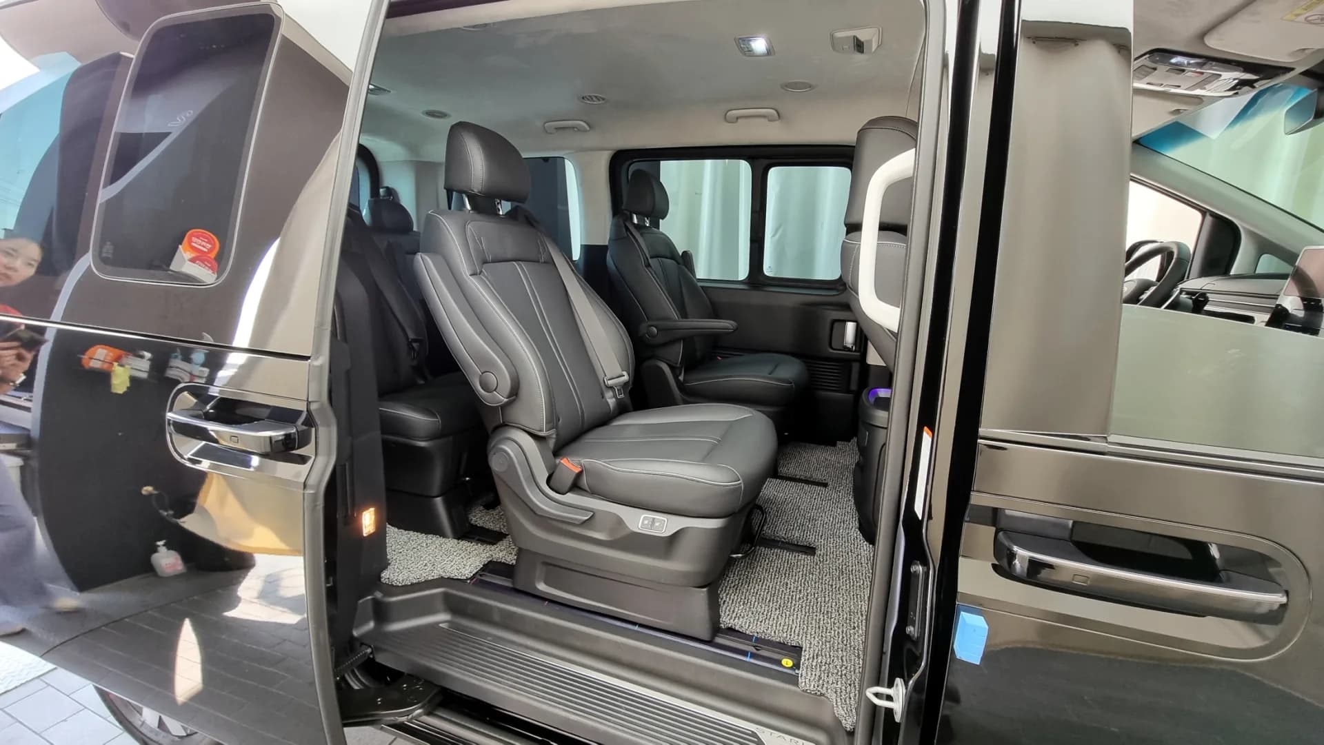 Hyundai Staria фото 6