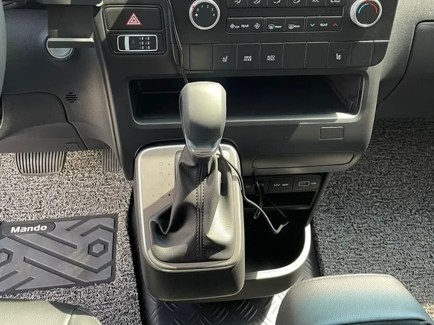 Hyundai Staria фото 4