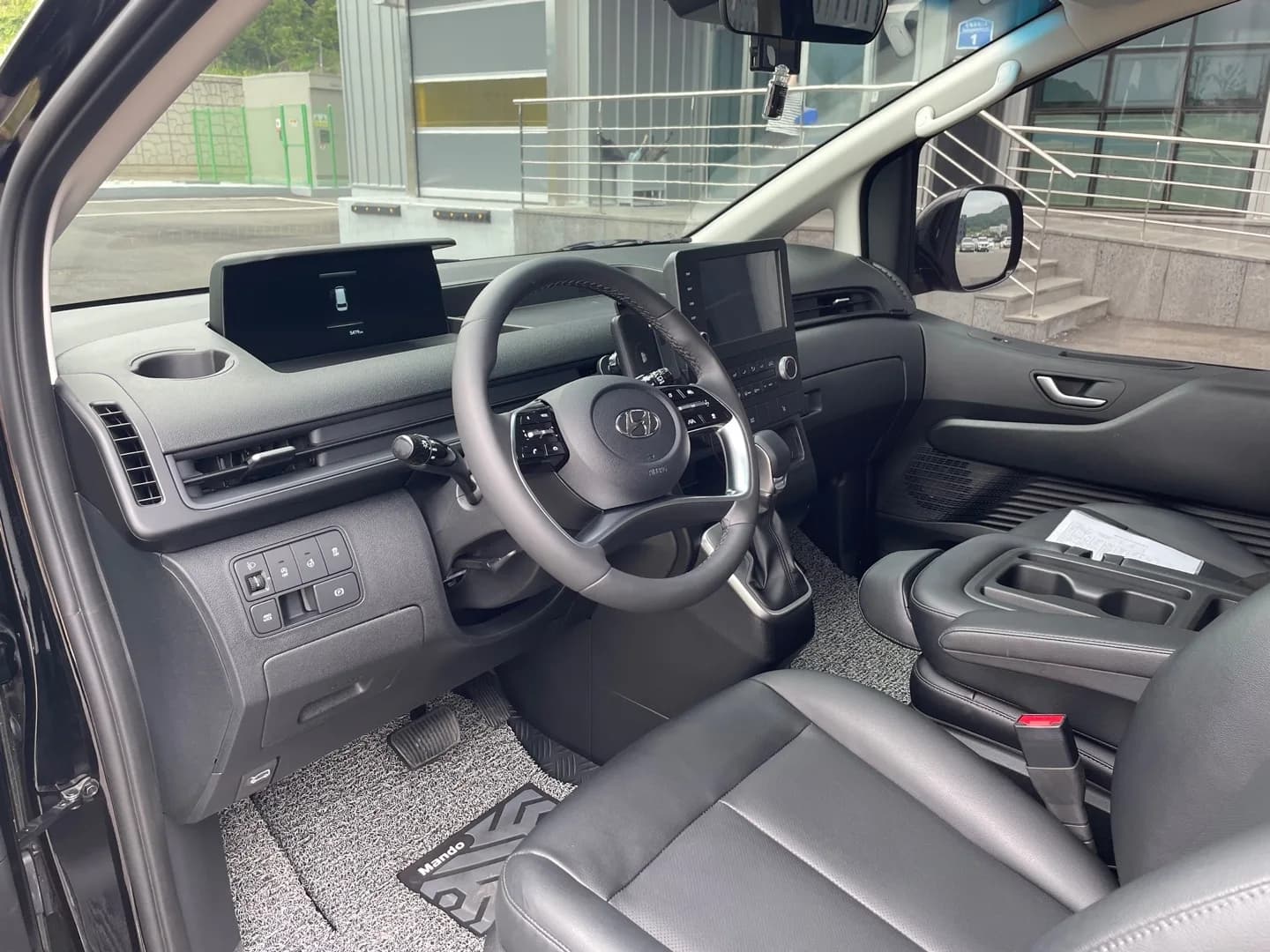 Hyundai Staria фото 6
