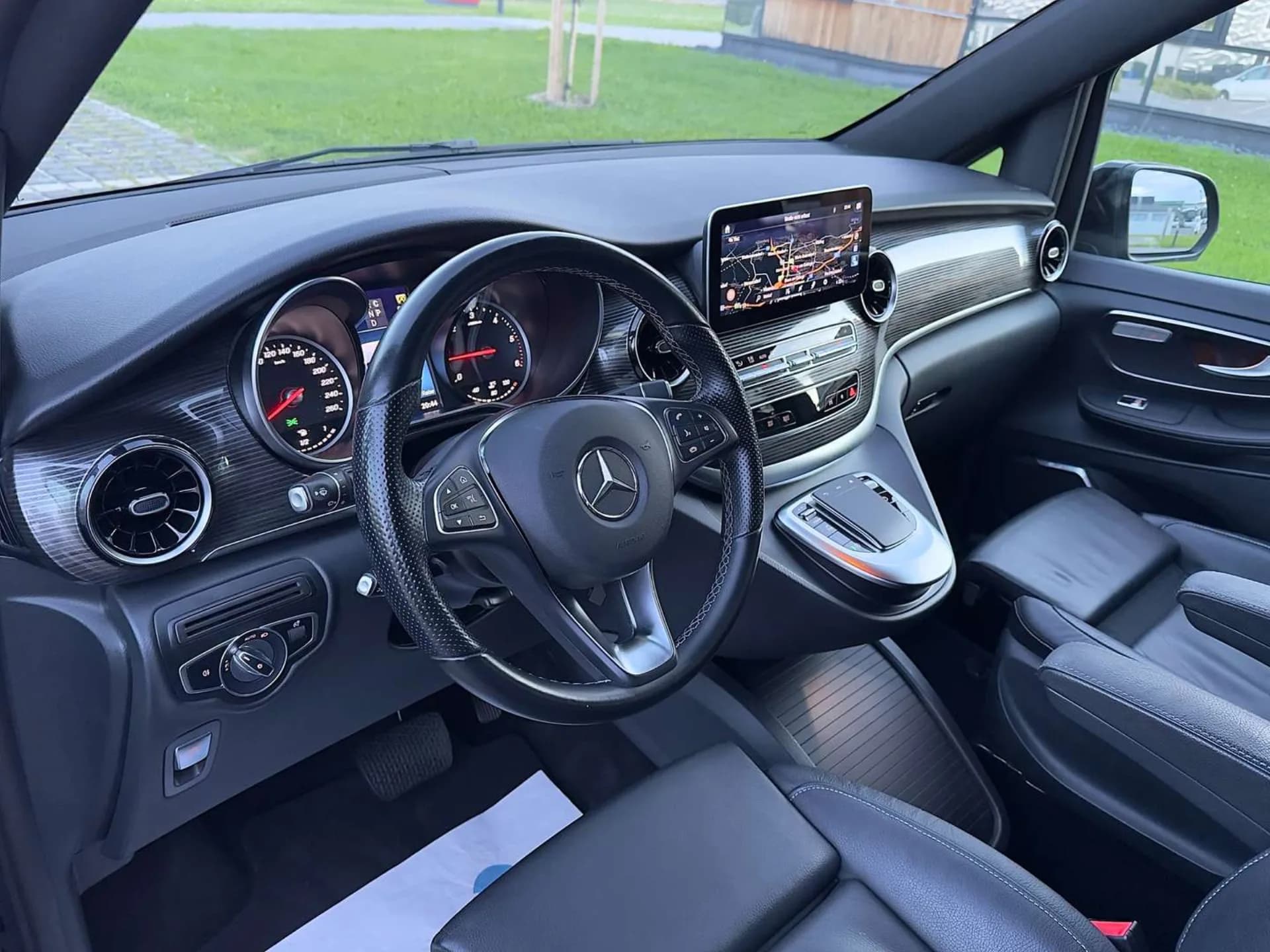 Mercedes-Benz V-класс фото 9